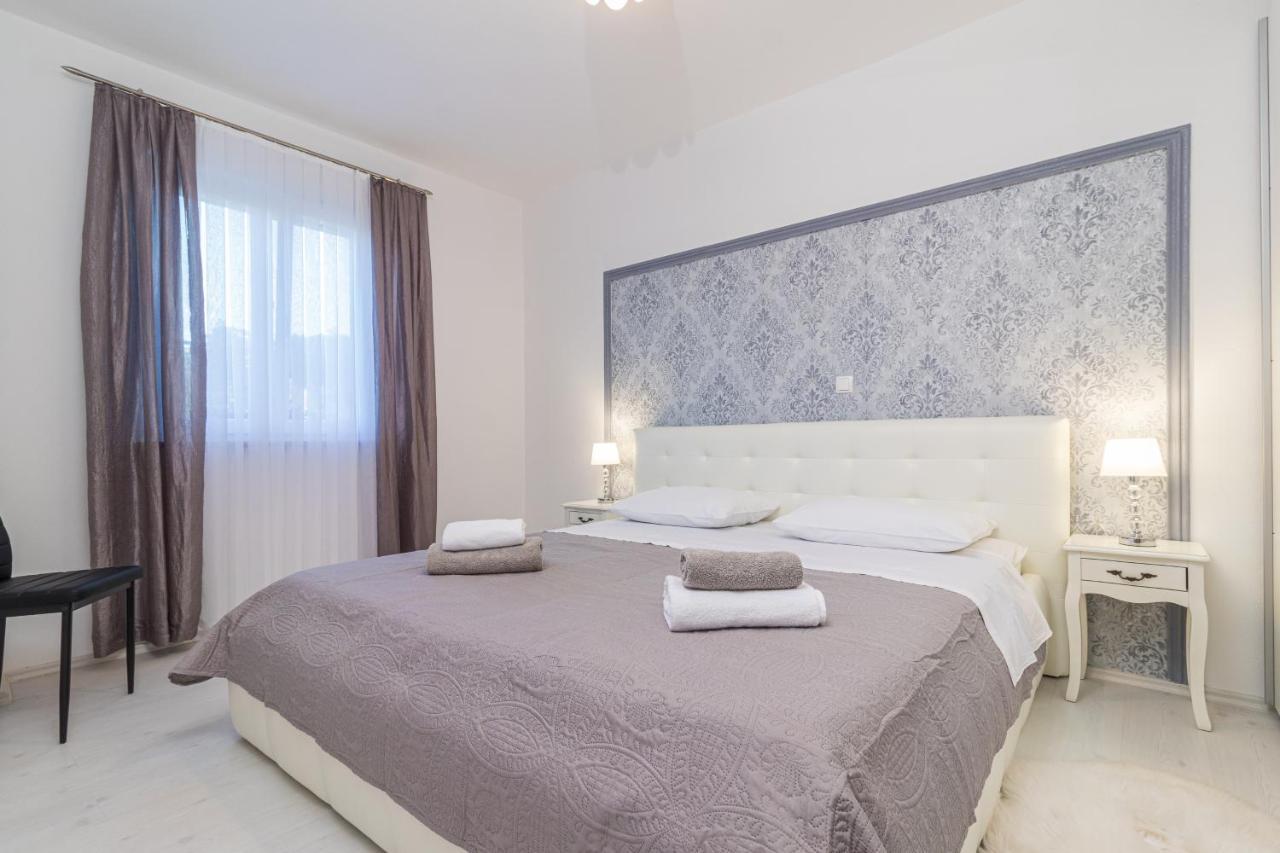 Three Waves Apartment New Pula Exterior photo