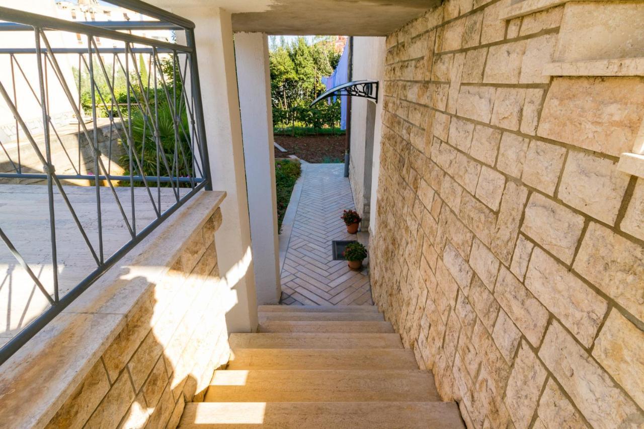 Three Waves Apartment New Pula Exterior photo